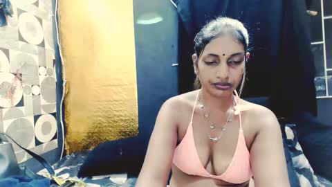 indianhoneyx online show from February 9, 2026, 6:34 pm