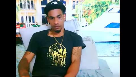 Snapshot of indianmuscle69 chatting on December 4, 2025, 5:28 am Jay online show from December 4, 2025, 5:28 am