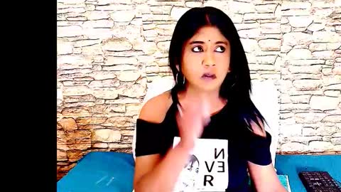 Mika online show from November 12, 2025, 6:41 pm