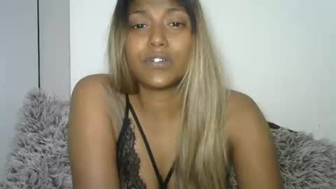 indianqtpie6 online show from September 21, 2025, 6:20 pm