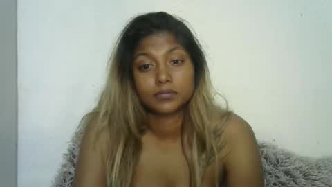 indianqtpie6 online show from December 2, 2025, 6:47 pm