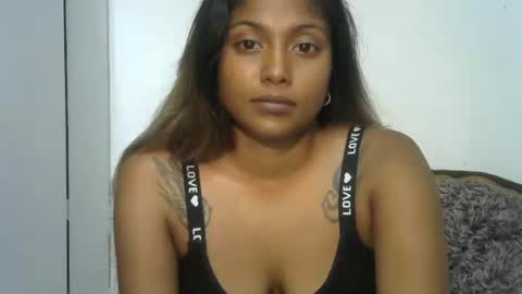 indianqtpie6 online show from April 12, 2026, 6:13 pm