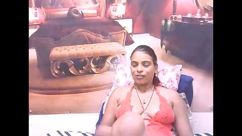 Snapshot of indiansexyass4u2luv chatting on February 18, 2025, 10:36 pm indiansexyass4u2luv online show from February 18, 2025, 10:36 pm