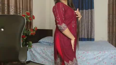 tina online show from November 24, 2025, 12:27 pm