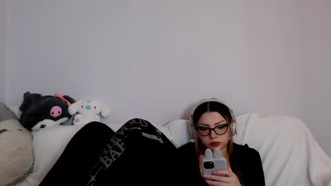 Snapshot of indigoelle chatting on March 10, 2025, 10:24 pm Indigo Elle online show from March 10, 2025, 10:24 pm