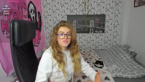 Snapshot of iness_lex chatting on May 19, 2026, 7:04 am iness_lex online show from May 19, 2026, 7:04 am