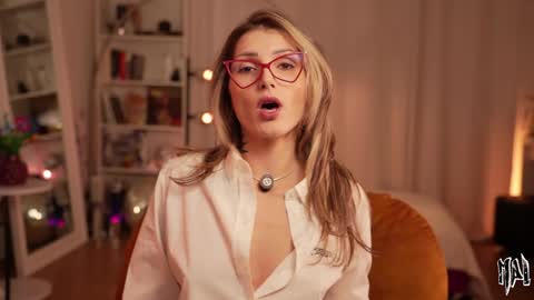 Snapshot of informal_ chatting on February 13, 2026, 2:18 am MAL --- online show from February 13, 2026, 2:18 am