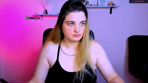 Snapshot of inga_gree chatting on February 8, 2026, 9:18 pm inga_gree online show from February 8, 2026, 9:18 pm