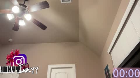 inkyyinkyy online show from September 29, 2025, 1:55 am