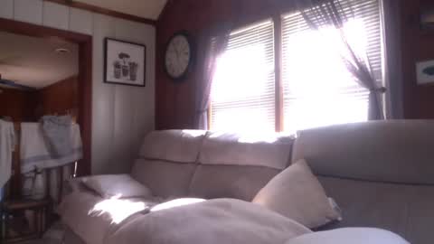 InMyBackyard online show from October 6, 2025, 5:43 pm