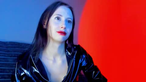 Venera  online show from March 15, 2026, 4:02 pm