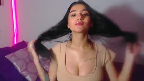 Abril online show from May 21, 2026, 10:17 pm