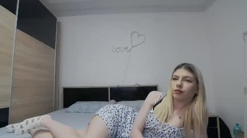 innocentangel2 online show from May 27, 2026, 7:11 pm