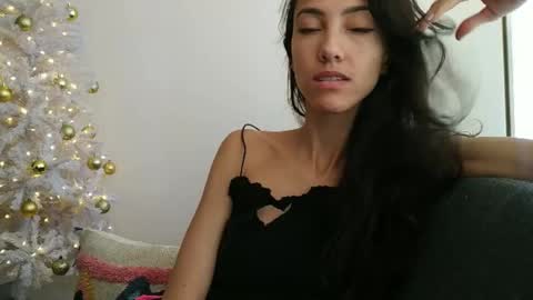 Laroa online show from December 15, 2024, 5:10 pm