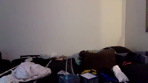 innocentlooker online show from February 1, 2025, 5:07 am