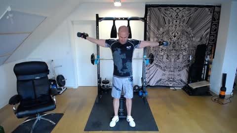 Snapshot of insanemaxxx chatting on December 10, 2024, 10:17 am insanemaxxx online show from December 10, 2024, 10:17 am