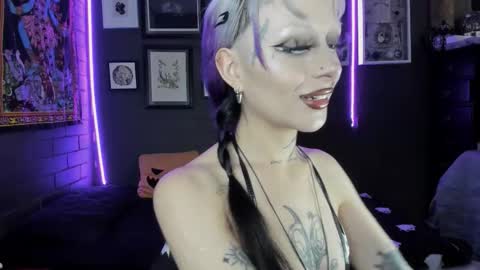   SANIA  online show from November 4, 2025, 5:45 pm