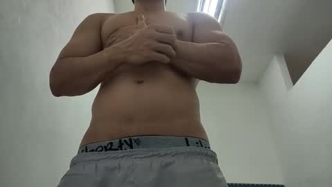 Snapshot of insistente chatting on December 15, 2025, 3:27 pm INSTAGRAM camilodlx online show from December 15, 2025, 3:27 pm