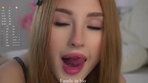 Ellie online show from November 3, 2025, 12:46 am