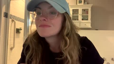 Snapshot of intothewoodswego chatting on October 2, 2025, 5:31 pm IntoTheWoodsWeGo online show from October 2, 2025, 5:31 pm