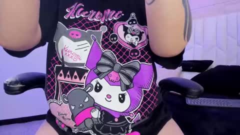 io_chie_ online show from September 16, 2025, 4:46 am