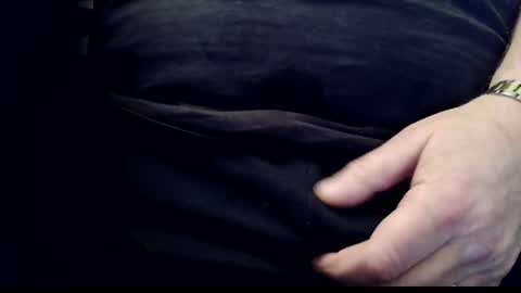 iphorny online show from April 2, 2026, 9:23 pm