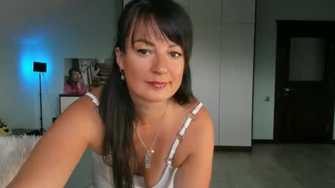Snapshot of iracherrynow chatting on October 5, 2025, 11:08 am iracherrynow online show from October 5, 2025, 11:08 am