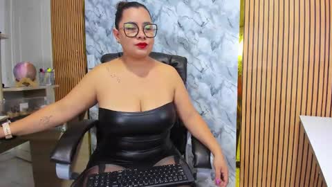 IRENE EVANS And Mr. George online show from March 16, 2026, 11:31 pm