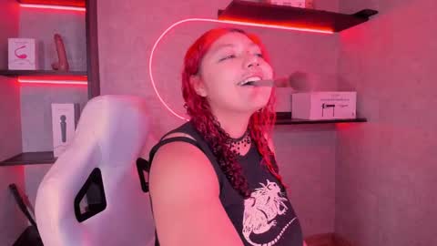 iriisfeitan online show from November 19, 2025, 9:53 am