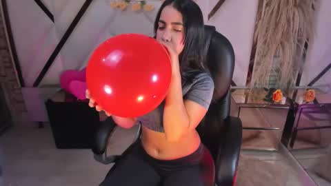 Snapshot of irina_rousee chatting on May 13, 2026, 12:57 pm irina_rousee online show from May 13, 2026, 12:57 pm