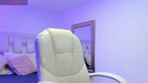 iris8_ online show from October 7, 2025, 12:35 pm