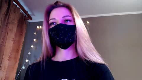 Lily online show from March 22, 2026, 3:48 pm