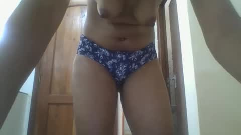 iris_love2 online show from March 5, 2026, 11:28 am