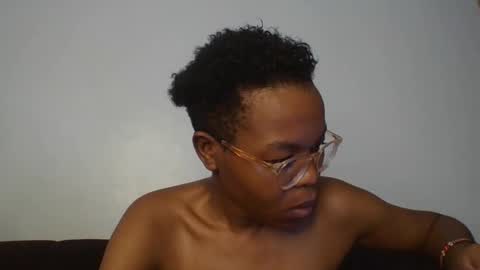 iris_love_2 online show from January 30, 2025, 11:55 am