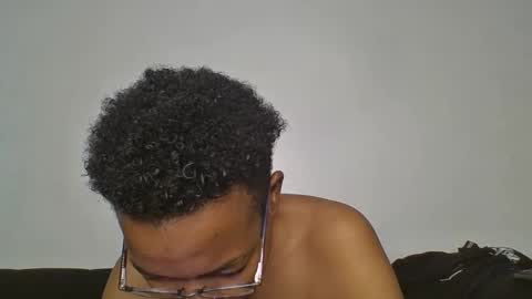 iris_love_2 online show from February 22, 2025, 9:12 am