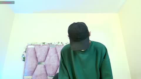 Iris online show from December 15, 2025, 4:33 pm