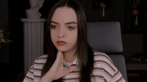 Iris online show from December 5, 2024, 4:01 pm