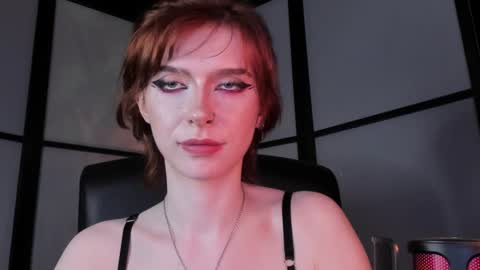 Snapshot of irisice chatting on December 10, 2024, 3:33 pm Miss Iris Fansly Miss Iris new inst.  online show from December 10, 2024, 3:33 pm