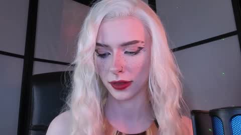 Snapshot of irisice chatting on January 6, 2025, 1:42 am Miss Iris Fansly Miss Iris new inst.  online show from January 6, 2025, 1:42 am