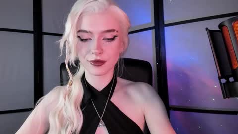 Snapshot of irisice chatting on January 26, 2025, 8:23 pm Miss Iris Fansly Miss Iris new inst.  online show from January 26, 2025, 8:23 pm