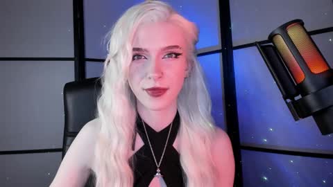 Snapshot of irisice chatting on January 28, 2025, 2:42 pm Miss Iris Fansly Miss Iris new inst.  online show from January 28, 2025, 2:42 pm