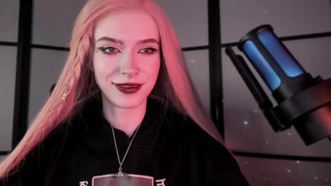Snapshot of irisice chatting on February 9, 2025, 8:33 am Miss Iris Fansly Miss Iris new inst.  online show from February 9, 2025, 8:33 am