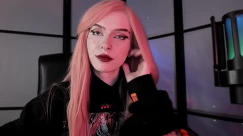 Snapshot of irisice chatting on February 21, 2025, 12:17 pm Miss Iris Fansly Miss Iris new inst.  online show from February 21, 2025, 12:17 pm
