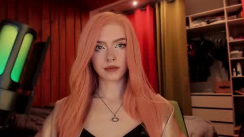 Snapshot of irisice chatting on March 5, 2025, 11:38 am Miss Iris Fansly Miss Iris new inst.  online show from March 5, 2025, 11:38 am