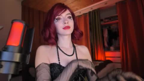 Snapshot of irisice chatting on October 31, 2025, 4:52 pm Miss Iris Fansly Miss Iris new inst. online show from October 31, 2025, 4:52 pm