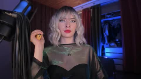 Snapshot of irisice chatting on December 15, 2025, 10:47 pm Miss Iris Fansly Miss Iris new inst. online show from December 15, 2025, 10:47 pm