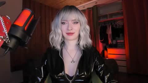 Snapshot of irisice chatting on January 10, 2026, 10:58 pm Miss Iris Fansly Miss Iris new inst. online show from January 10, 2026, 10:58 pm