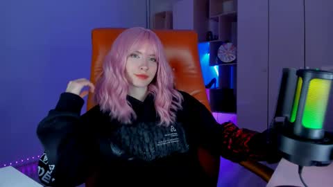 Snapshot of irisice chatting on April 25, 2026, 7:11 pm Miss Iris Fansly Miss Iris new inst. online show from April 25, 2026, 7:11 pm