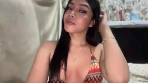 iriss_fox online show from November 14, 2025, 11:24 pm