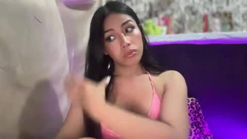 iriss_fox online show from November 17, 2025, 2:01 pm